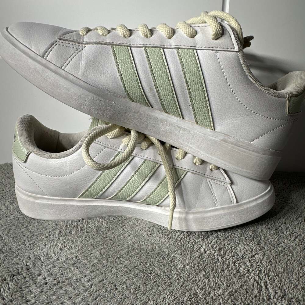 Adidas Sneakers Womens Size 10 White Cloudfoam 3 Stripe